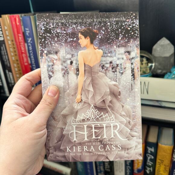 The Selection Series Books #1-5 Kiera Cass Fantasy Princess Series New Crown - Picture 9 of 10